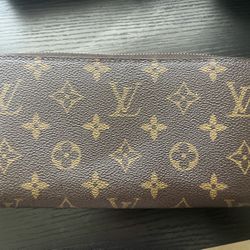 Louis Vuitton Wallet 