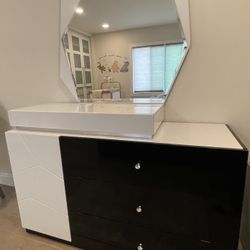 5 Piece Cal King Bedroom Set 