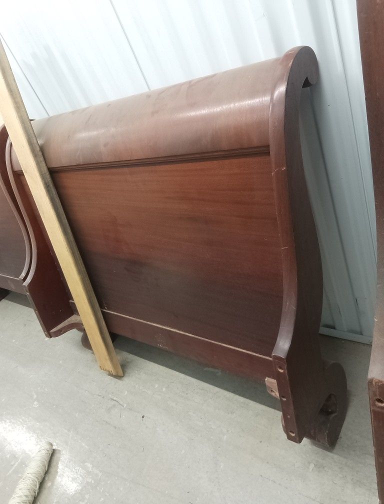 Antique Mohagany Sleigh Beds. Twin Size. 1910ish