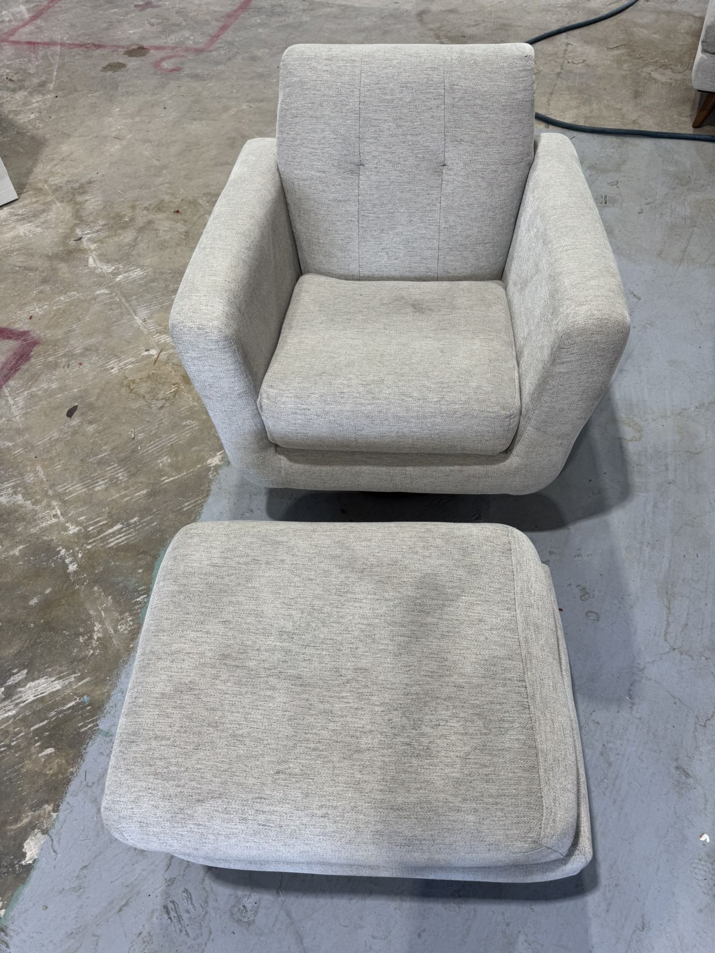 Chair with Foot Rest