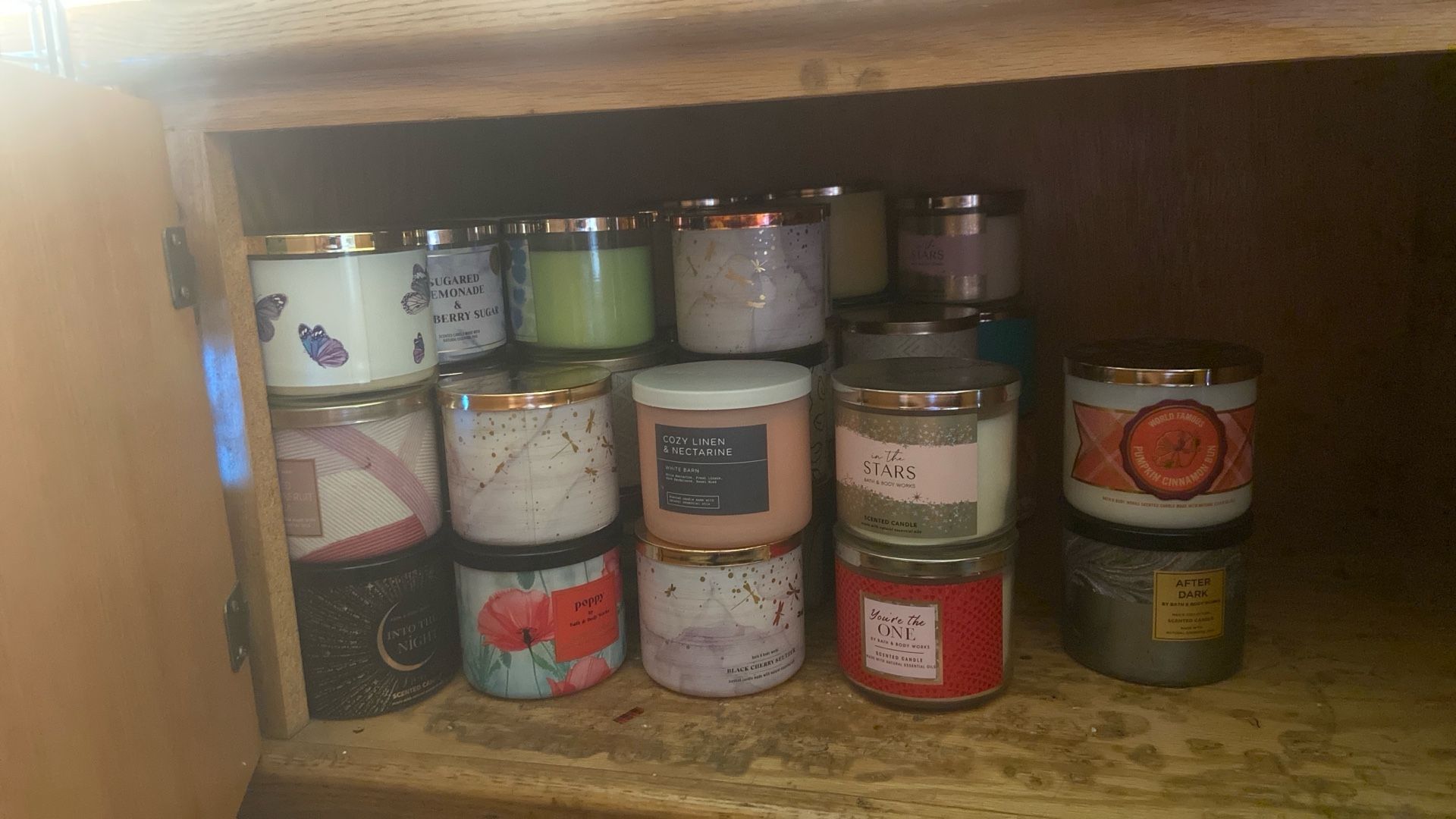 Bath And Body 3 Wick Candles