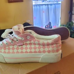 New Never Worn  Pink & White  Sneakers WSz 8.5
