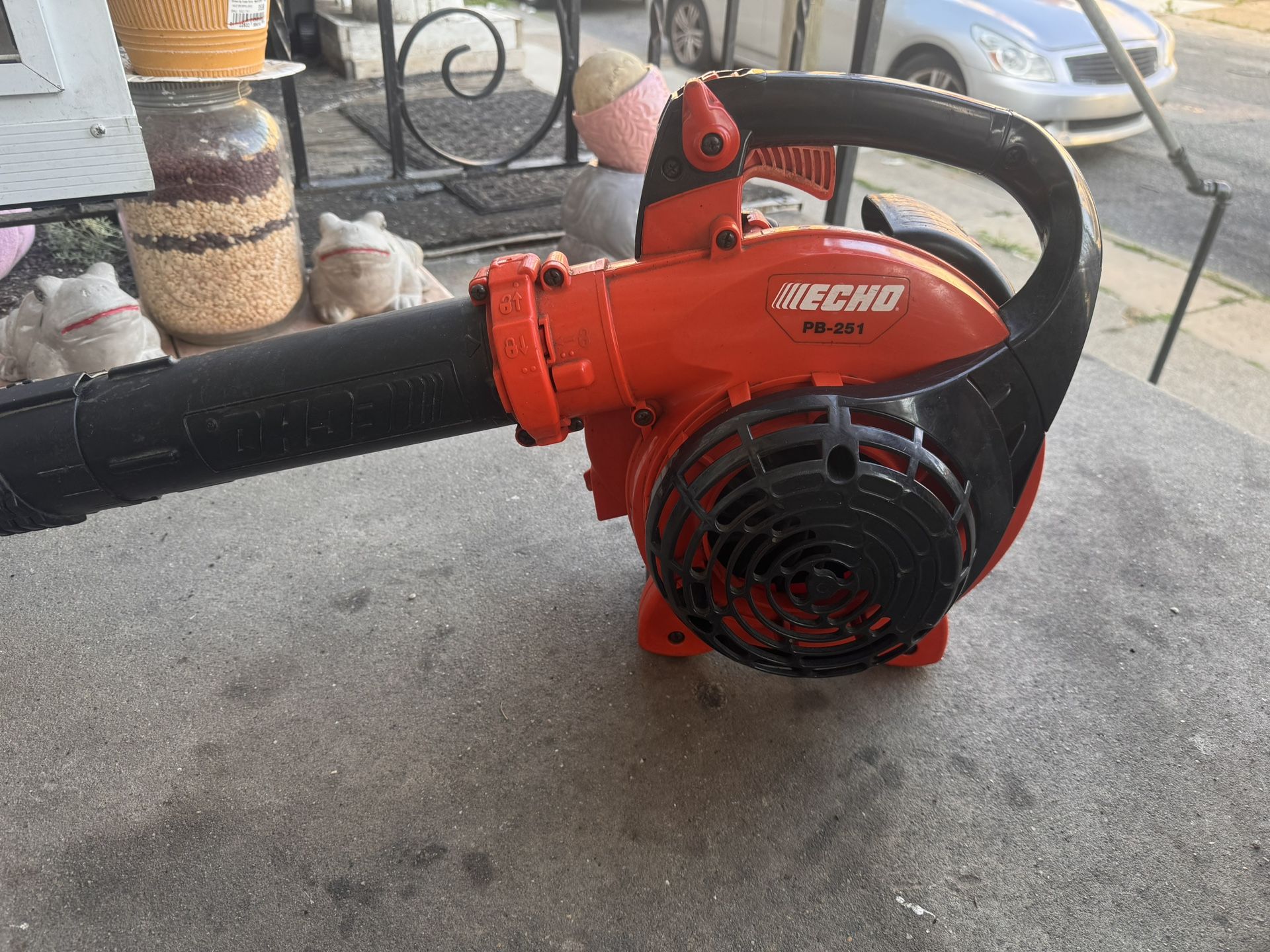 Echo Pb 251 Handheld Leaf Blower 25.4 Cc Works Great!