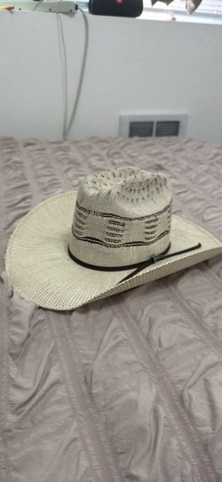 Twister hat