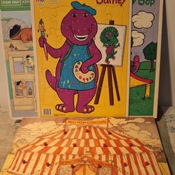 Classic Puzzles-Lot Of 4-Barney, Sesame Street & Robert Longstaff 