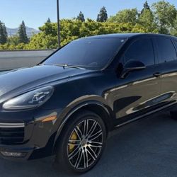 2016 Porsche Cayenne Turbo S