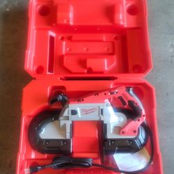 Milwaukee banzaw 11am New