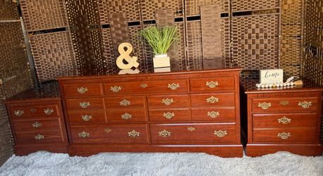 Dresser big $110 nightstand set $79for sale together $189 color cherry (drawers work very good)
