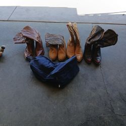 Men's 9 1/2 Cowboy Boots Leather and Suade.