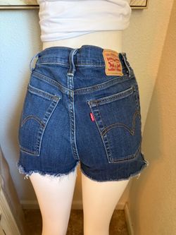 Women’s Levi’s shorts size 29 stretchy