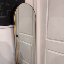 Arched Gold Mirrior 
