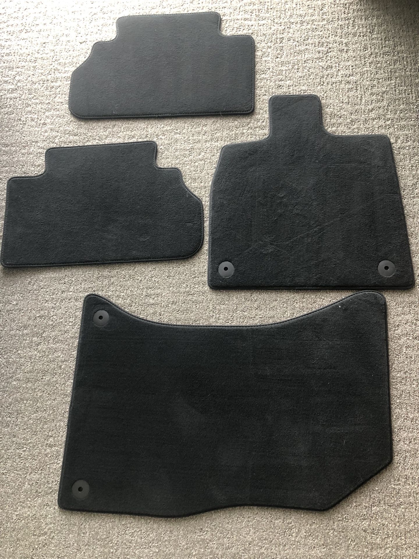 New 4 mats for Audi car