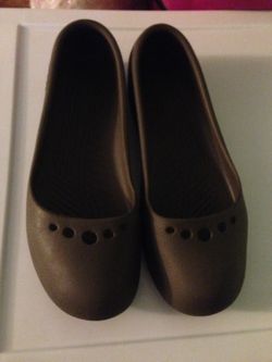 Crocs flat shoes size 7