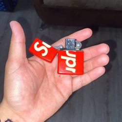 Supreme Zippo