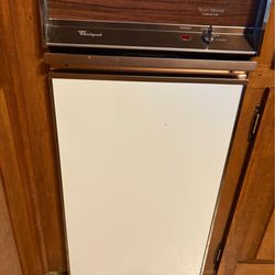 Vintage whirlpool trash compactor