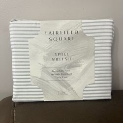 Fairfield Square 3-Piece Sheet Set – Soft Bedding – Brand New in Package
