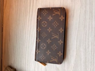 Louis Vuitton Monogram Zippy Wallet