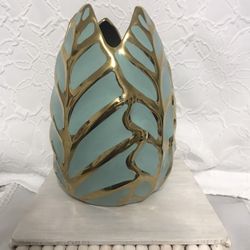 Decorative vase