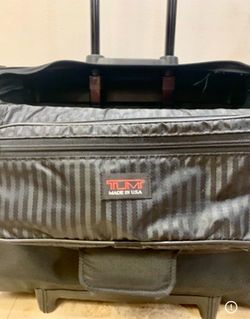 Tumi carry on.