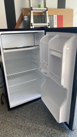 Mini fridge