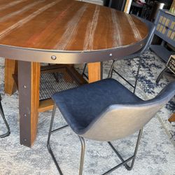 TAOS COUNTER TABLE WITH 4 CHAIRS 