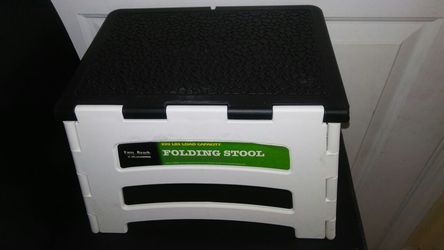 Foldable stool