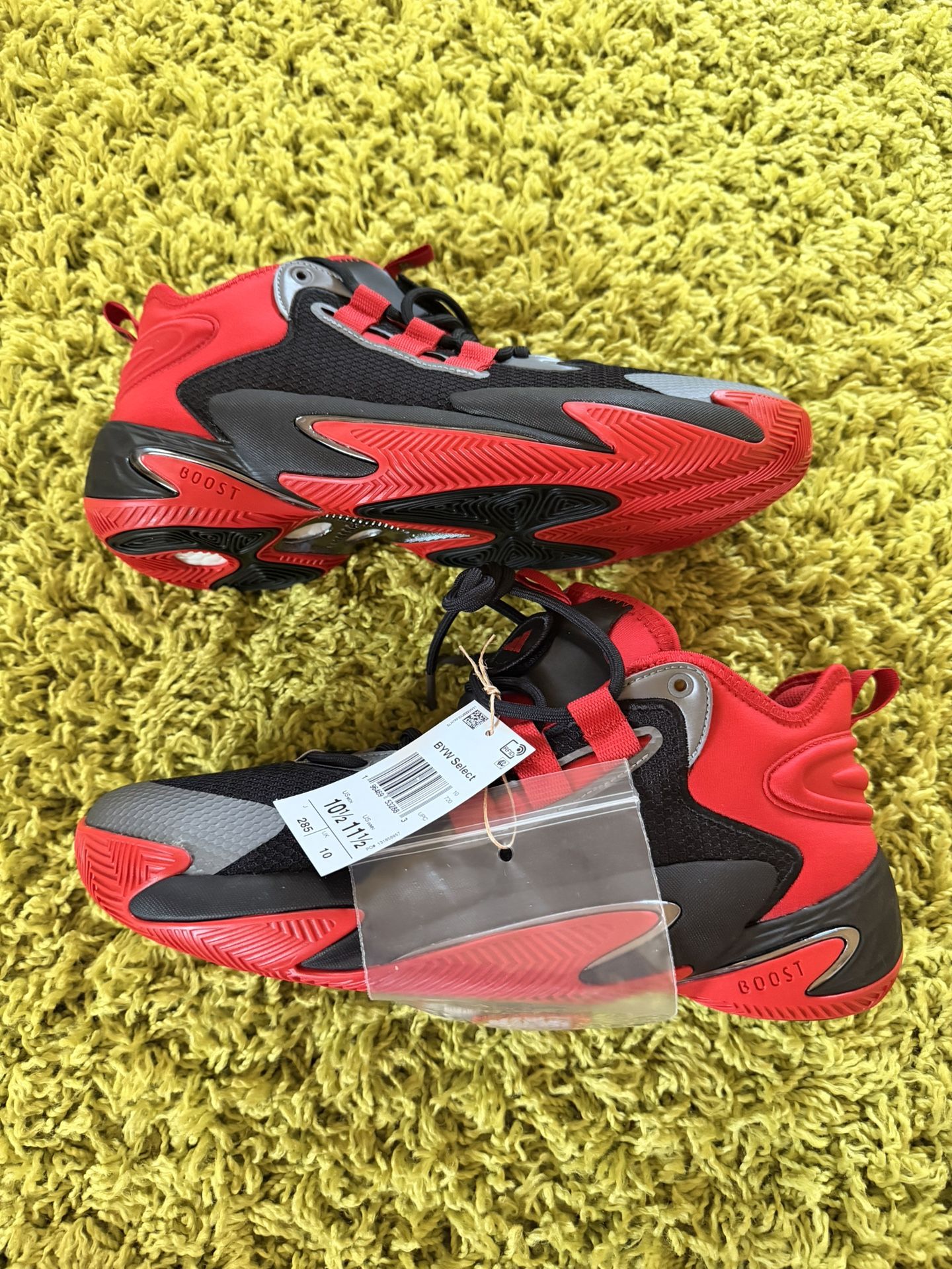 Brand New Adidas Men Sneakers 