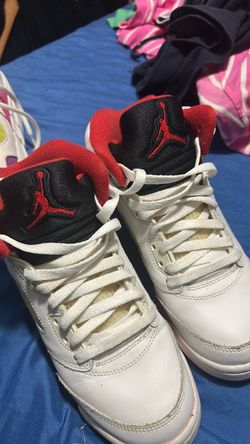 Nike Air Jordan 5 Retro GS Size 5 Athletic Shoes