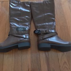 Ladie’s Sz 7 Style and Company man-made leather uppers size 7 Brand new