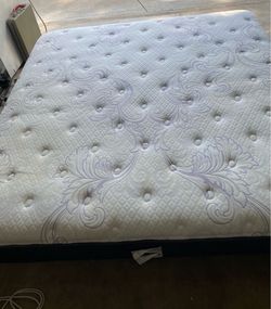 King size mattress still new