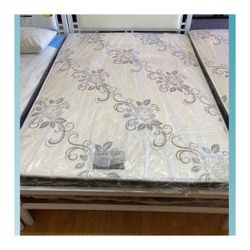 Queen size mattress/ Colchon