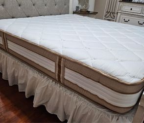 King size mattress- 12 inch- new- pick up in Miami Lakes