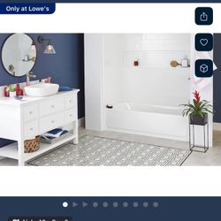 MAAX Bathtub surround