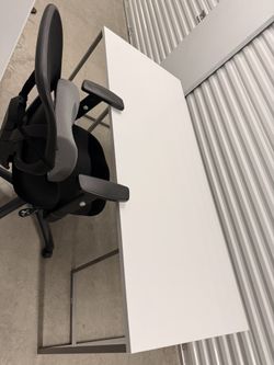 Bush Business Furniture 72" Method Table Desk MSRP $635