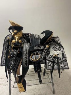 Montura Charra bordada chapeada en oro