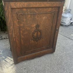 Solid Wood, Antique Singer, Sewing Machine Cabinet On Wheels!