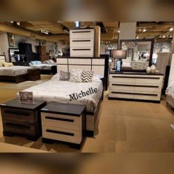 4 Pc Queen Or King Size Bedroom Set