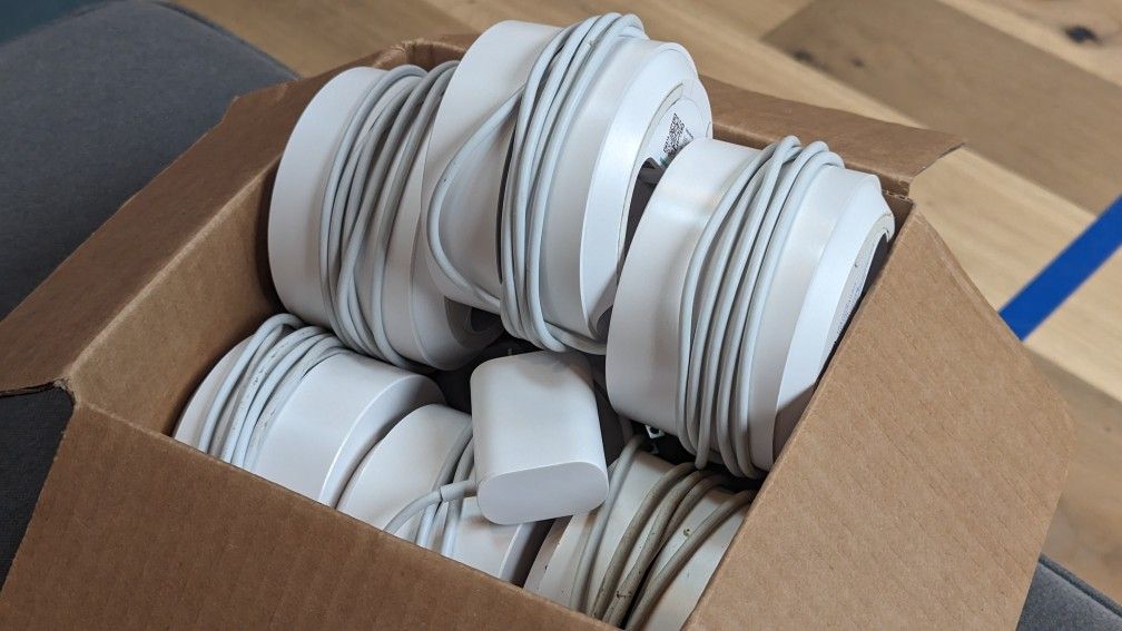 Google WiFi Mesh (6 Pucks)