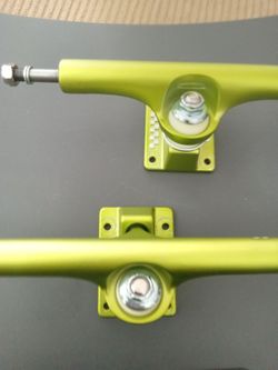 Ace 66 Skateboard Trucks New $45