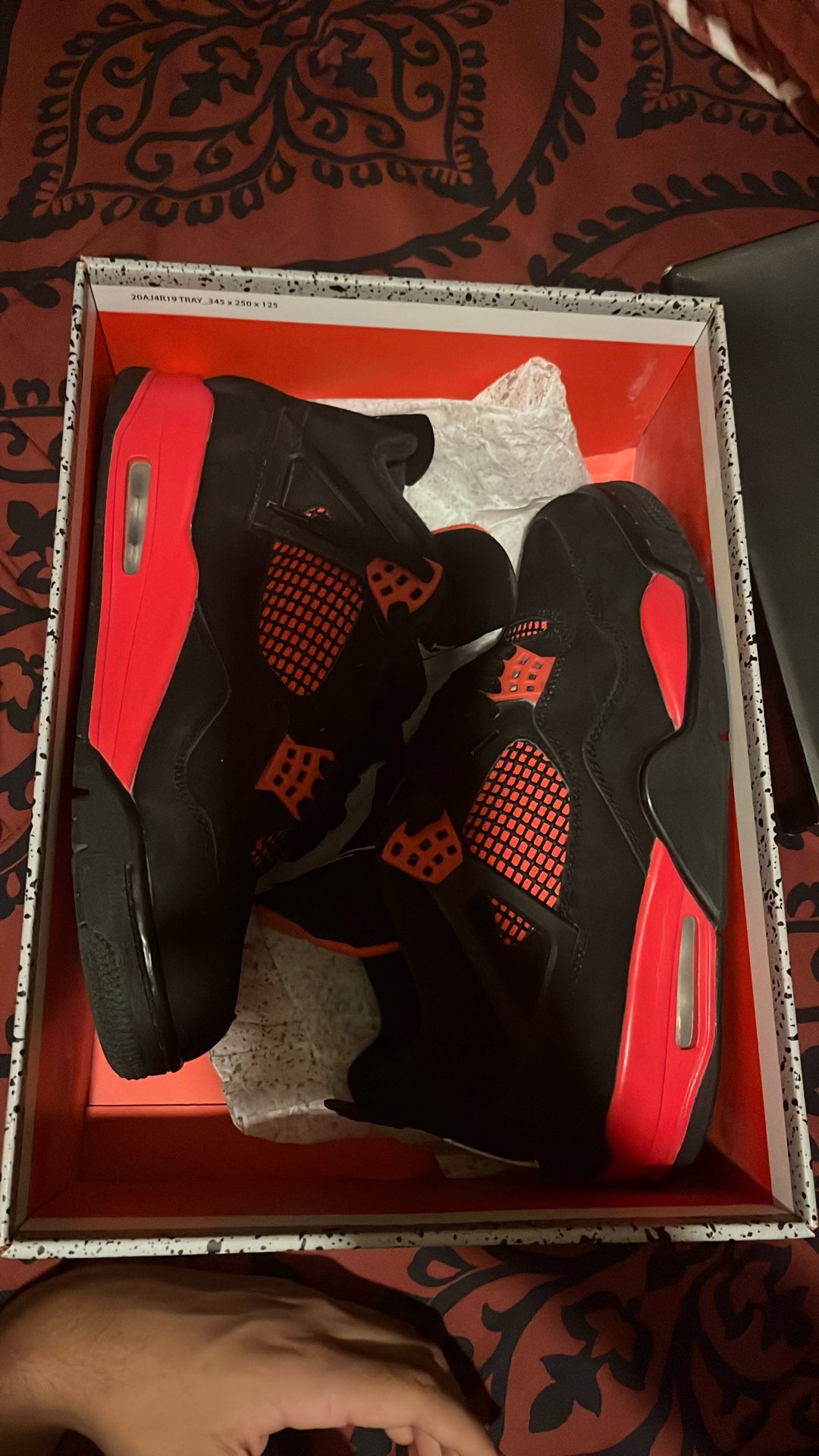 Jordan 4 Red Thunders