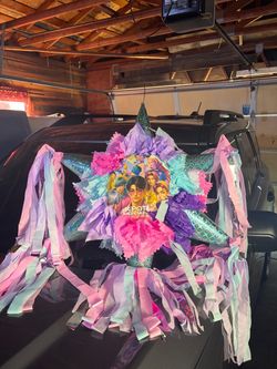 K-pop piñata