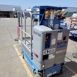 Genie GR-12 Vertical Lift