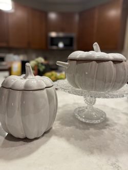 2 Threshold ‘pumpkin’ stoneware baking  dishes