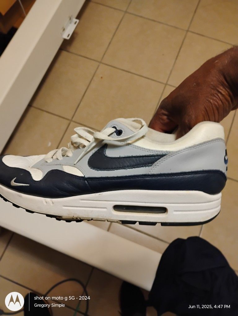 Nike Air Max (Size 15)