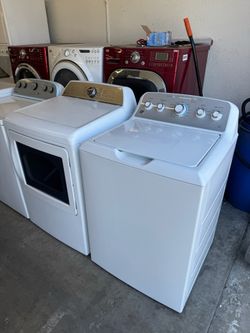 Used Whirlpool Washer and Gas Dryer Top Load