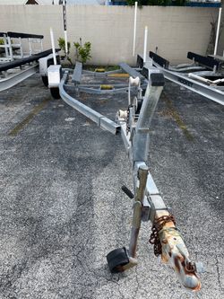 Boat trailer