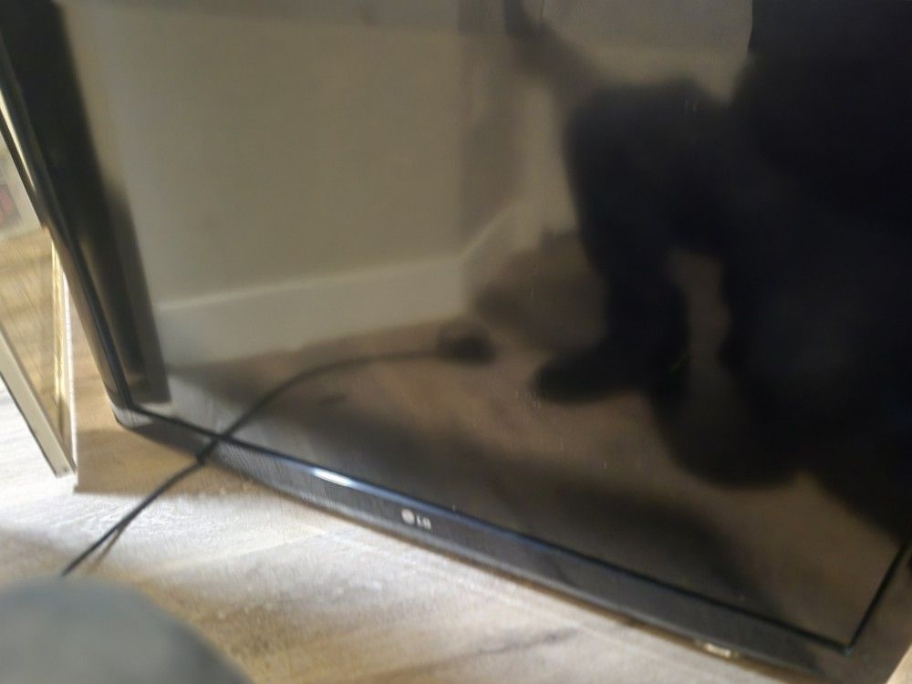 Lg T.vs For Sale 
