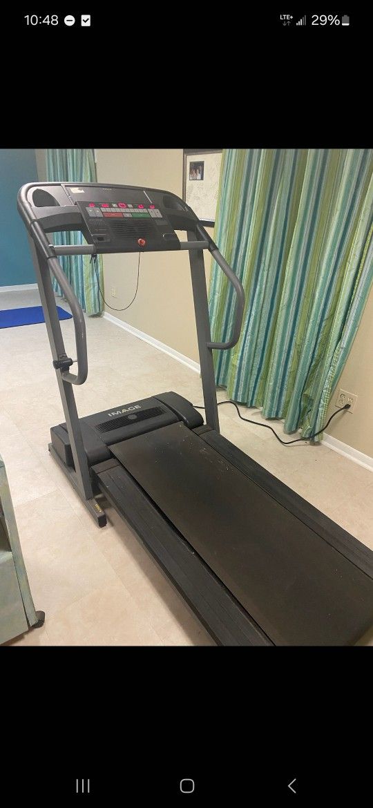 Working Treadmill