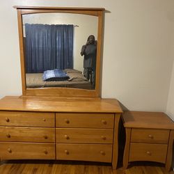 Dresser/Mirror and Nightstand Set