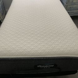 Reclining Bed And Beauty Rest 10 Inch Mattress